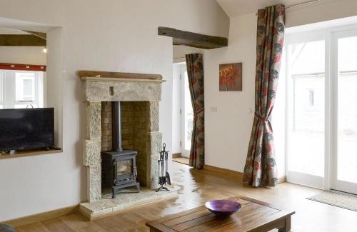 Alnwick House | Relax at The Coach House – 4-Star Stay for Families!