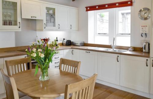 Alnwick House | Relax at The Coach House – 4-Star Stay for Families!