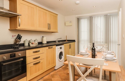 Keighley Cottage | Pet-Friendly Retreat at The Coach House in Riddlesden