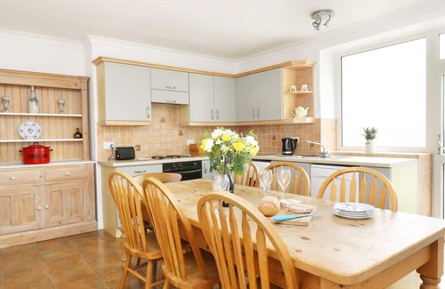 Penzance Cottage | Pet-Friendly Coach House: Character Cottage with Ocean Views