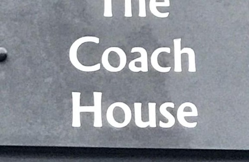 Pontcanna Apartment | Discover The Coach House - Pontcanna with Perfect Reviews