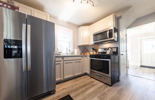 Lorain House | Discover The Coach House: 9.8 Rated with Oceanfront Views