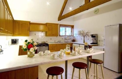 Ravenglass House | Discover Muncaster's Coachman's Quarters - 4-Star B&B Retreat