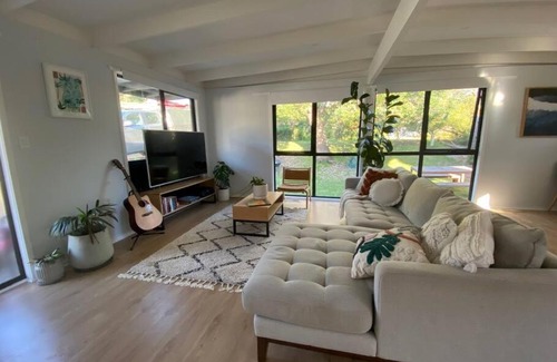 Blairgowrie House | Pet-Friendly Retreat at The Coast - Blairgowrie Getaway