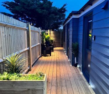 Peacehaven Apartment | Oceanfront Bliss at The Coastal Retreat near Brighton
