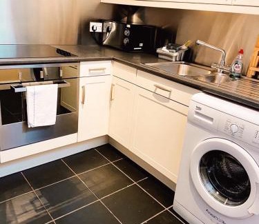 Kelso Apartment | Experience Comfort at The Cobbles Inn Apartment