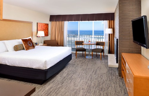Lincoln City Hotel | Oceanfront Bliss at The Coho Lodge: Rated 9.2/10