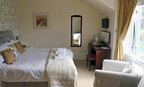 Colintraive Hotel | Discover The Colintraive: Pet-Friendly Oceanfront Escape