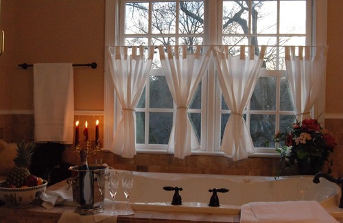 Athens Bed & Breakfast | Guest Rated 10/10 at The Colonels B&B and Inn