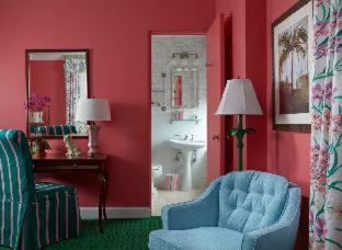 Palm Beach Hotel | Idyllic Oceanfront Retreat at The Colony Hotel - 4 Stars