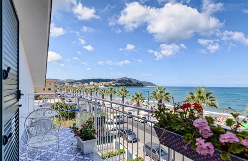 Agropoli Bed & Breakfast | The color of the sea