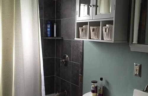 Montrose Cottage | Pet-Friendly Colorado Cottage with Spa & Breakfast Awaits