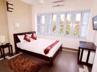 Kampot Hotel | Budget-Friendly Escape at The Columns with Breakfast Included