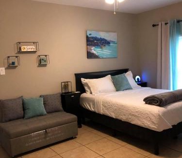 Baytown Apartment | Budget-Friendly Stay at The Comfi Coral with Pool Access