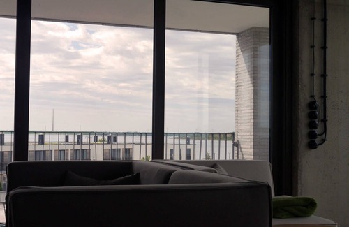Zwenkau Apartment | Relaxing Oceanfront Retreat - The House with Kitchen Access
