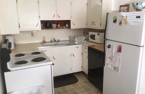 Tyrone Apartment | Budget-Friendly Retreat with Spa and Family Amenities