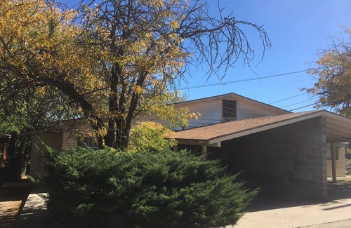 Tyrone Apartment | Budget-Friendly Retreat with Spa and Family Amenities
