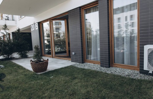 Katowice Apartment | The Comfortable Bazantow Park Modern Suite