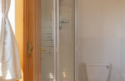 Lisdoonvarna House | Discover The Common Knowledge Centre: Family-Friendly Retreat