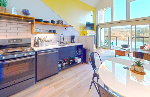 Seaside Villa | Top-Rated Commons Pond View Assignment C with Oceanfront Bliss