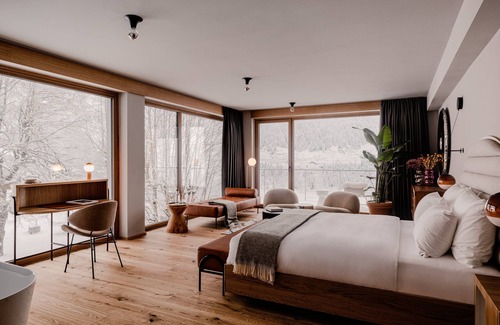 Bad Gastein Hotel | Experience The Comodo Bad Gastein - 4-Star Spa and Pool Retreat