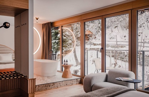 Bad Gastein Hotel | Experience The Comodo Bad Gastein - 4-Star Spa and Pool Retreat