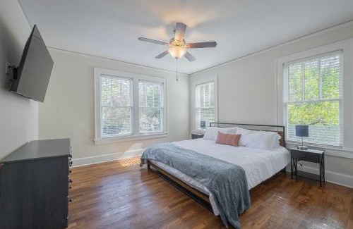 Athens House | Discover Pet-Friendly Comfort at The Complex on Bobbin Mills