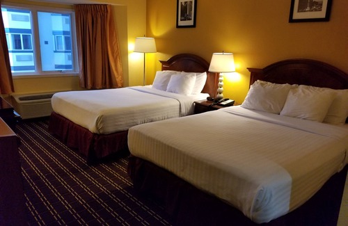 Owosso Hotel | Discover Comfort at The Comstock Inn and Conference Center