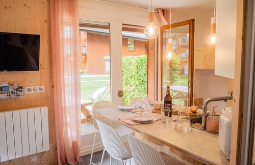 Les Contamines-Montjoie Apartment | Experience The Contamines Cocoon: Oceanfront Comfort Awaits
