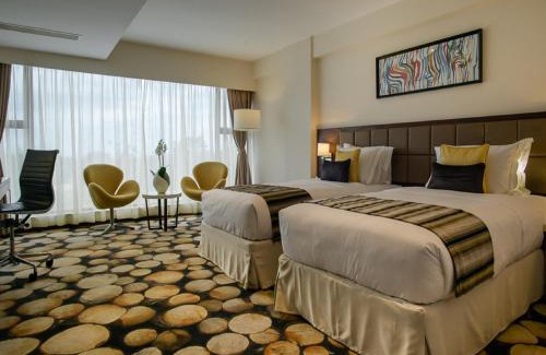 Parklands Hotel | Elegant Concord Hotel & Suites with Oceanfront Amenities