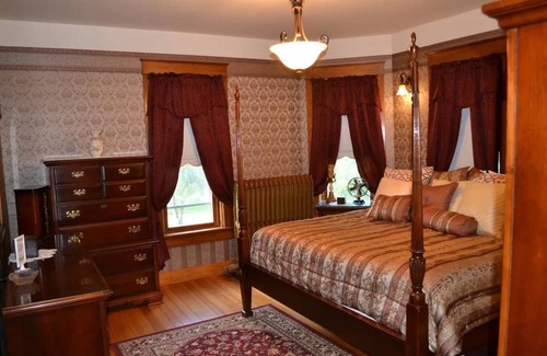 Prairie du Rocher Bed & Breakfast | Guest Rated 10/10: The Conner House B&B with Breakfast