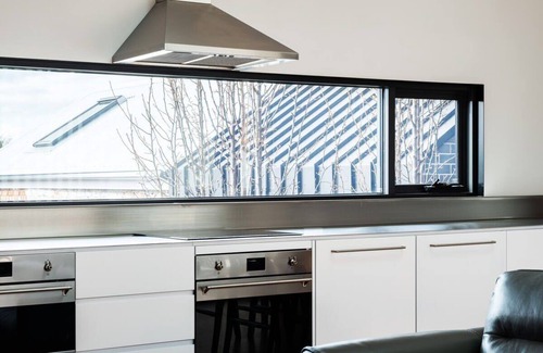 Hobart Central Business District House | The Conservatory Summ