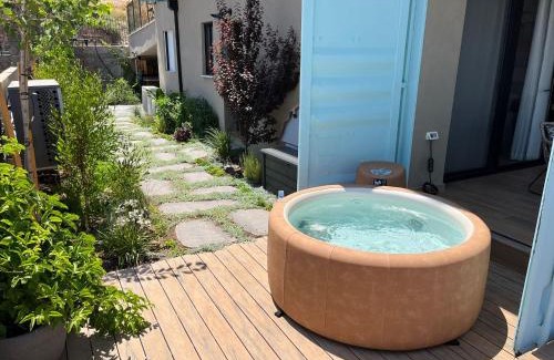 Yavne'el Villa | Romantic Getaway at The Container with Oceanfront Views