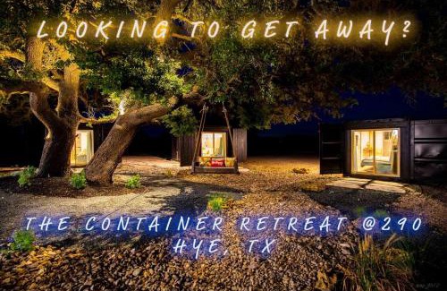 Johnson City House | Discover The Container Retreat: Relax Under Starry Nights