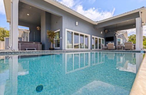 Clearwater House | Stylish Stay at The Contempo Flamingo with Pool & Hot Tub