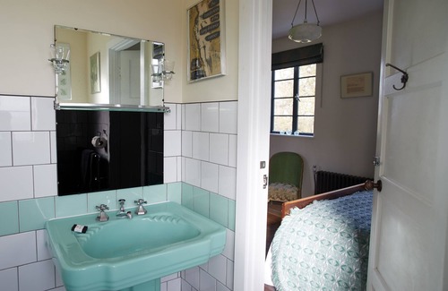 Walsingham Bed & Breakfast | Top-Rated Vegetarian B&B with Breakfast & Family Amenities
