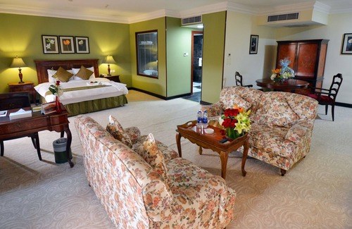 Kuwait City Hotel | Elegant Royal Suites Near Convention Center with Spa & Pool