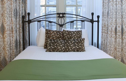 North Philadelphia East Hotel | Discover The Conwell Inn: Spa, Dining & Child-Friendly Stays