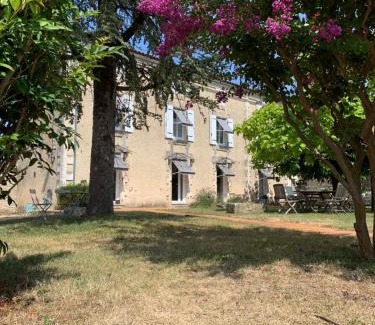Coulonges Bed & Breakfast | Unforgettable Oceanfront Retreat at The Cool Lounge à Coulonges