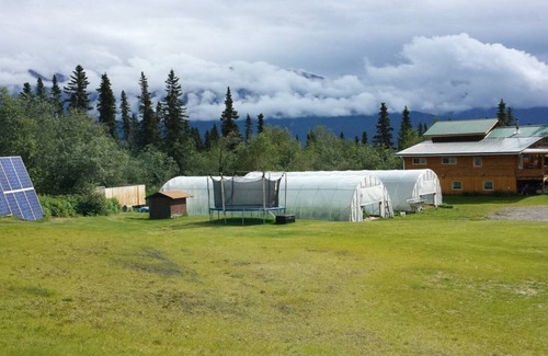 McCarthy House | Guest Rated 10/10: The Copper at Currant Ridge Retreat