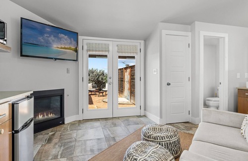 Harper House | Inviting Stay at The Cora with Child-Friendly Amenities