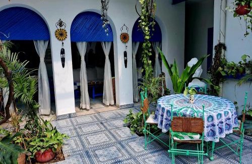 Agra House | Guest Rated 9.2: The Coral House Homestay by the Taj