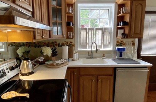 Ephrata Cottage | Experience The Coram Deo Cottage with Ocean View & Spa