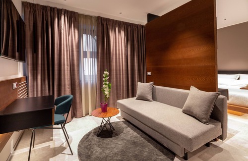 Scala Hotel | Elegant Stay at The Corner Duomo Hotel - Rated 9.2/10
