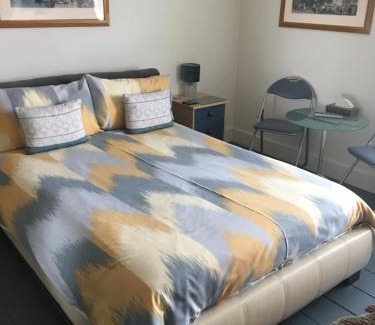 Halesworth Bed & Breakfast | Eco-Friendly Retreat at The Corner House with Hot Tub