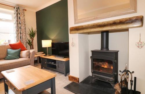 Rocester House | Discover The Corner House: 4-Star Pet-Friendly Retreat