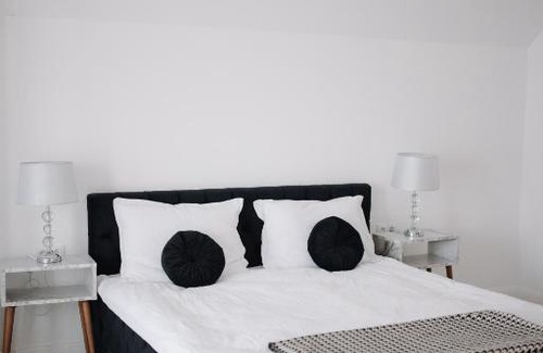Alba Iulia House | Budget-Friendly Corner50: Family Welcoming with a 9.7 Rating