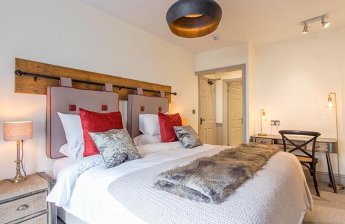 Tavistock Hotel | Discover The Cornish Arms: 5-Star Family-Friendly Retreat