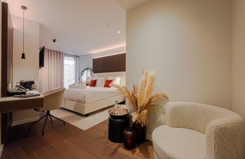 Nieuwpoort-Bad Hotel | Discover The CORNR Hotel: 4-Star Comfort with Pool & Spa