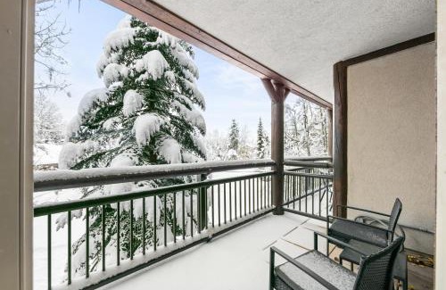 Warrior's Mark Apartment | Experience The Corral at Breckenridge 206S with Hot Tub Access